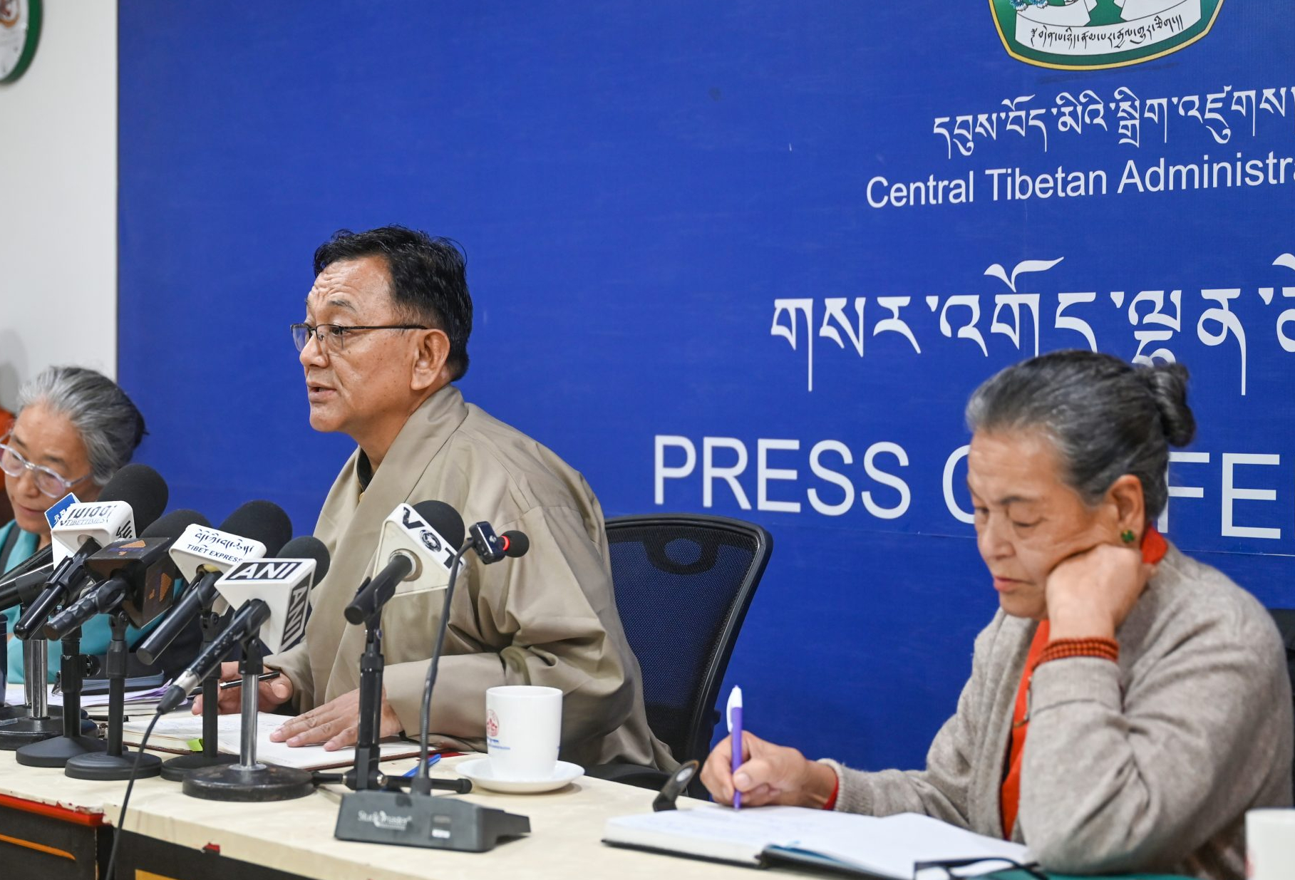 བཙན་བྱོལ་བོད་མིའི་སྲིད་སྤྱི་གཉིས་ཀྱི་འོས་བསྡུ་ཆེན་མོའི་གསལ་བསྒྲགས།